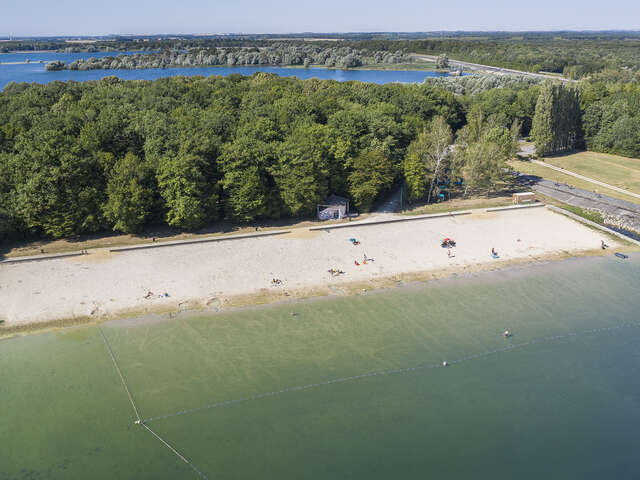 Plage de la Presqu'île de Larzicourt