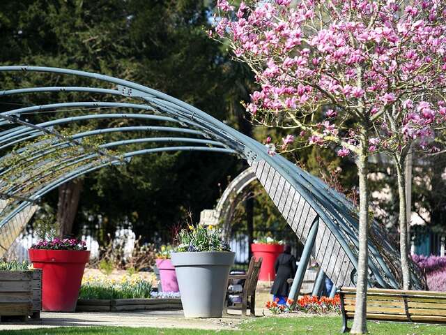 PLAYGROUND IN THE BOTANICAL GARDEN