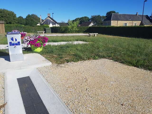 Aire de camping car LA Roche Mabile