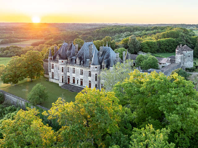 Château et Tour Michel de Montaigne