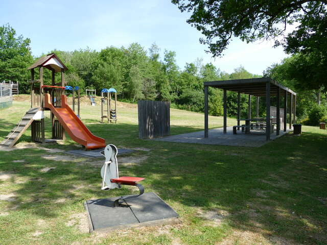 Parc de Coux : Aire de pique-nique et de jeux