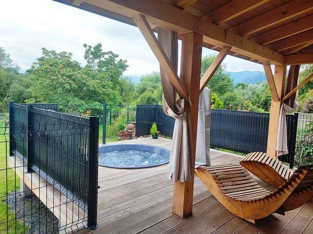 CABANE SUR PILOTIS