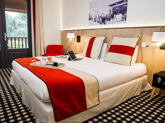 HOTEL MIR (LA PERGOLA)