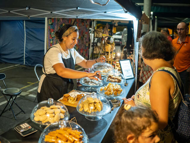 Mercato notturno estivo