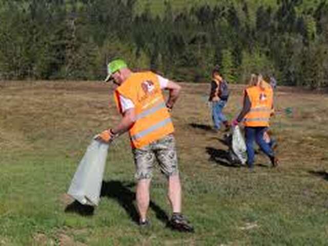 Ramassage des déchets "J'aime la nature propre"