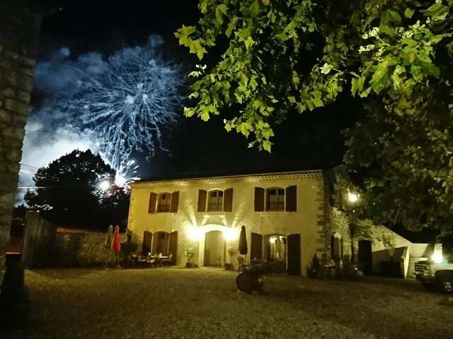 RELAIS DE LAVAL : CHAMBRES D'HÔTES