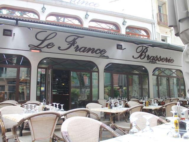 LE FRANCE