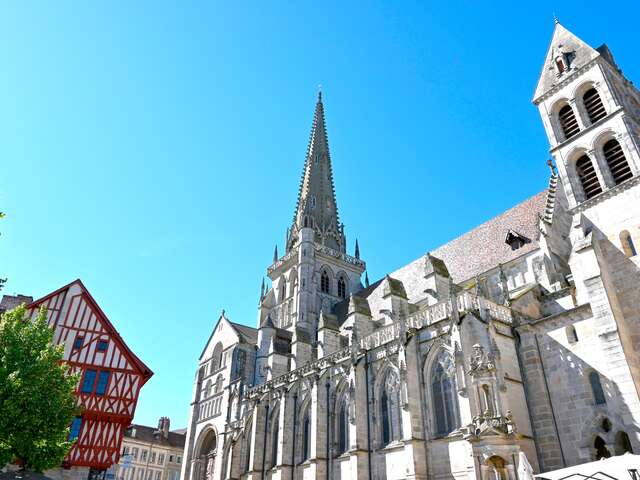 Cathédrale Saint-Lazare
