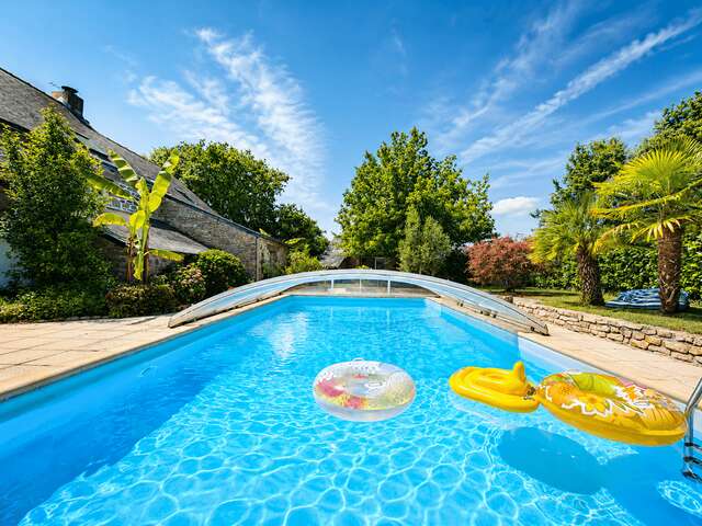 Gîte de charme en pierre, jardin et piscine - au coeur de la Brière