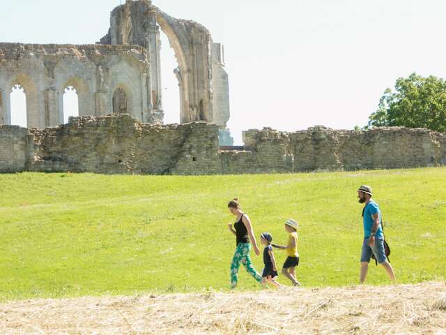 DIMANCHE EN FAMILLE À L'ABBAYE DE MAILLEZAIS