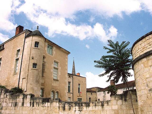JEP - L'hôtel Gobin et la fontaine des Quatre-Tias