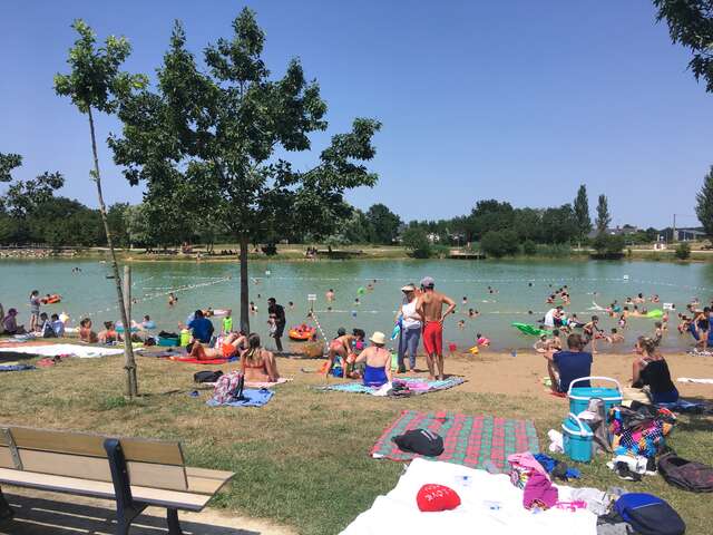 Plage du Louroux, plan d'eau Le Petit Anjou