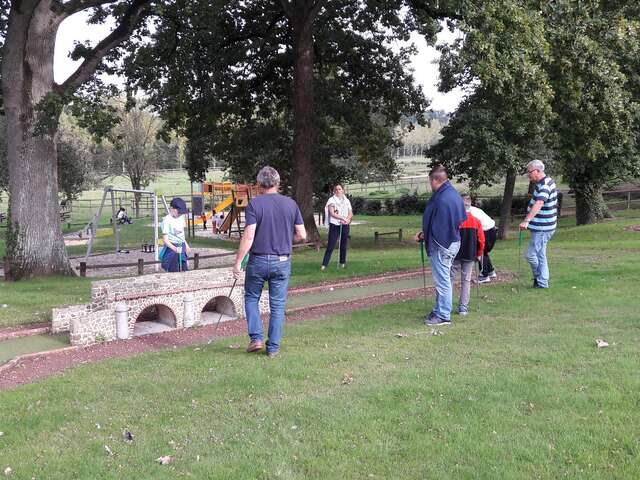 Mini-Golf au camping sur le Parc de Loisirs de Vaux