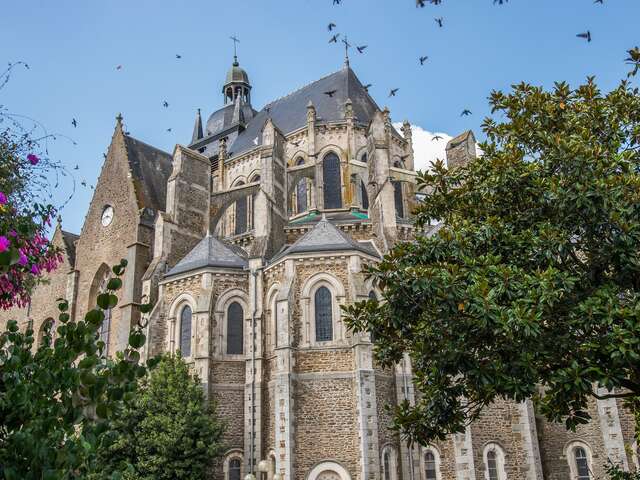 BASILIQUE NOTRE DAME DES MIRACLES