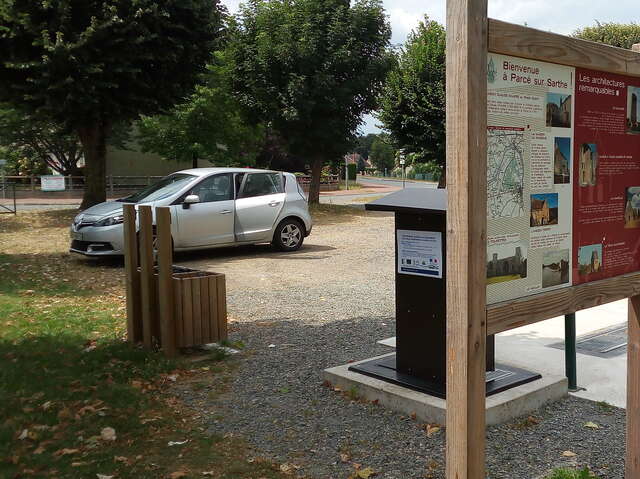 Aire de camping-car à Parcé-sur-Sarthe