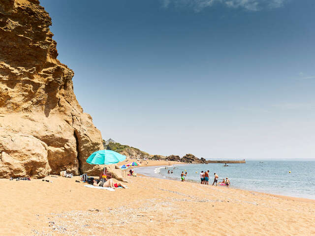 PLAGE DE SAINT EUGÈNE