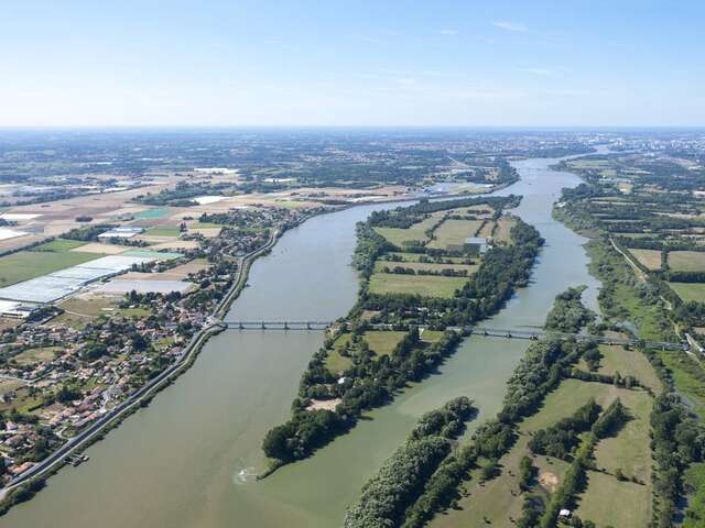 DIVATTE SUR LOIRE - NANTES (LA LOIRE A VELO)