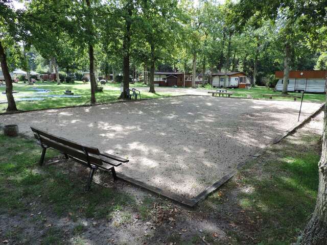 Aire de stationnement et de service du Camping La Chênaie