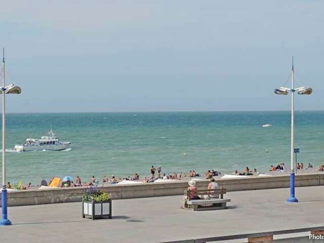 FRONT DE MER ET FALAISE 317