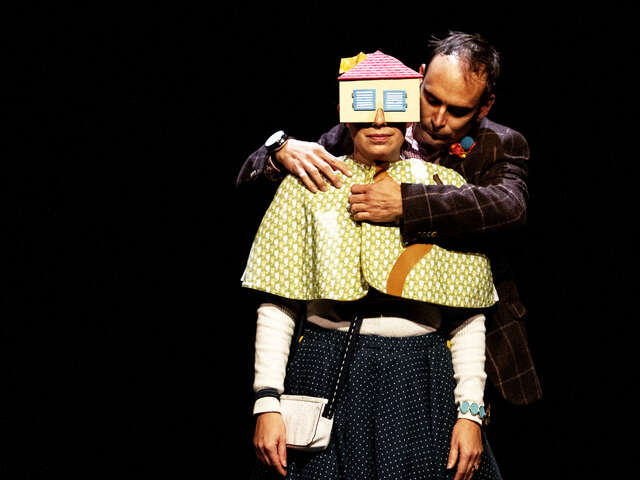 Les 3 jours de la marionnette : Dans les jupes de ma mère