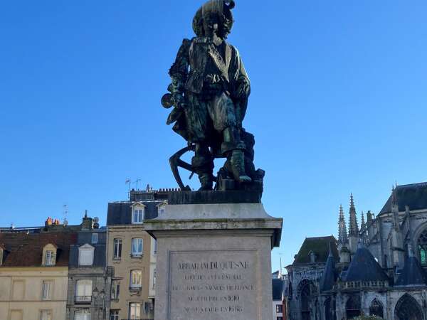 Statue d'Abraham Duquesne