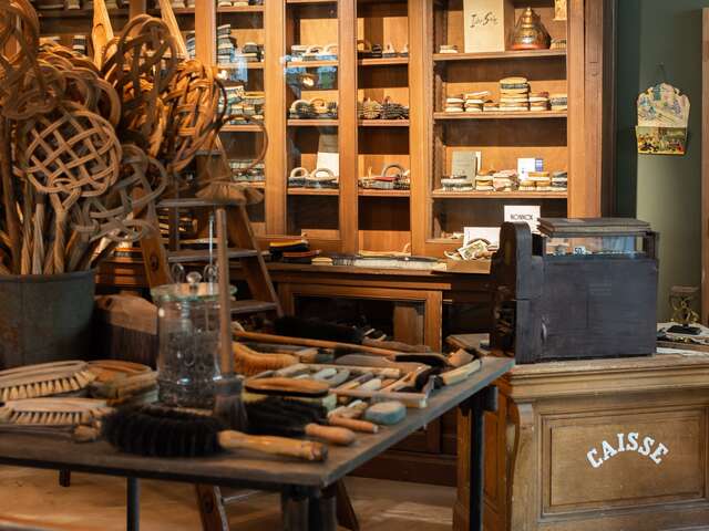 Musée de boutiques anciennes et cabinet de curiosités
