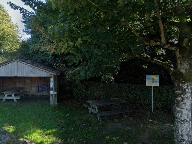 AIRE DE PIQUE-NIQUE  DU PORT