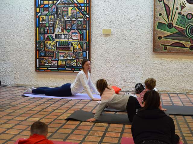 Atelier "Baby Yoga" au Musée Robert Tatin