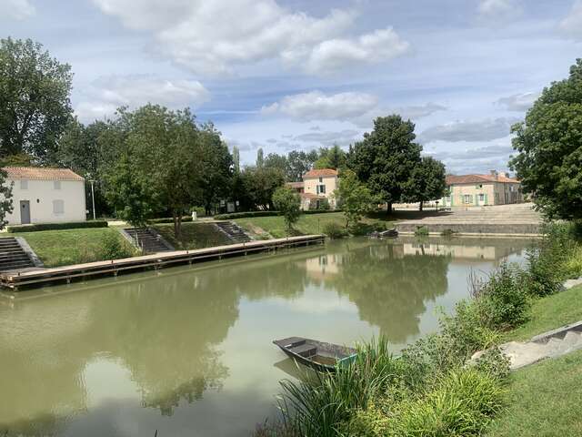 HALTE FLUVIALE AU PORT DE COURDAULT