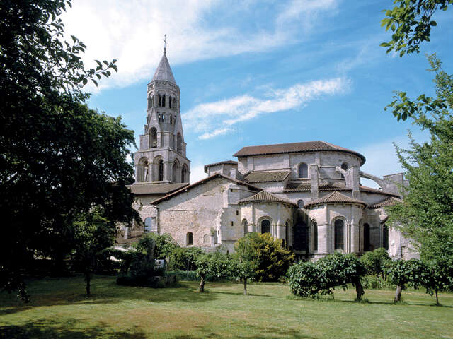 V 56 Limoges - Bénévent-l'Abbaye (Véloroute)