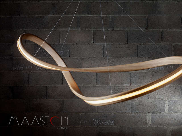 MAASTON créateur de luminaires en bois cintré à la vapeur