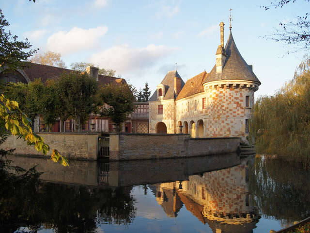 Saint-Germain-de-Livet castle