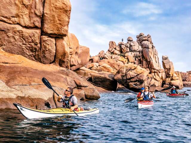 Sortie en kayak de mer le long de la Côte de Granit Rose