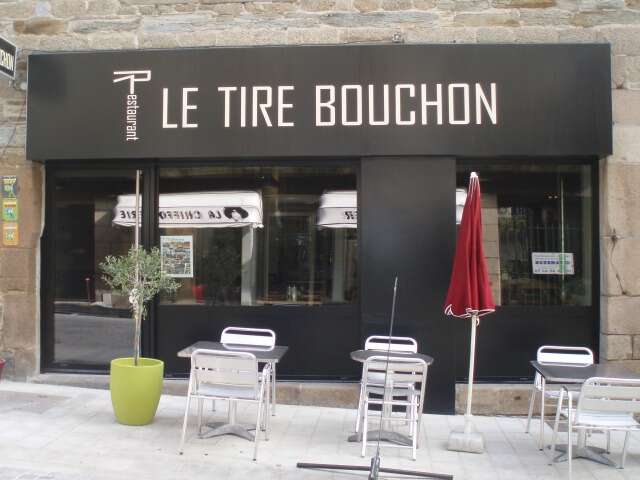 Le Tire Bouchon