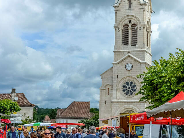 Marché du lundi à Tocane Saint-Apre