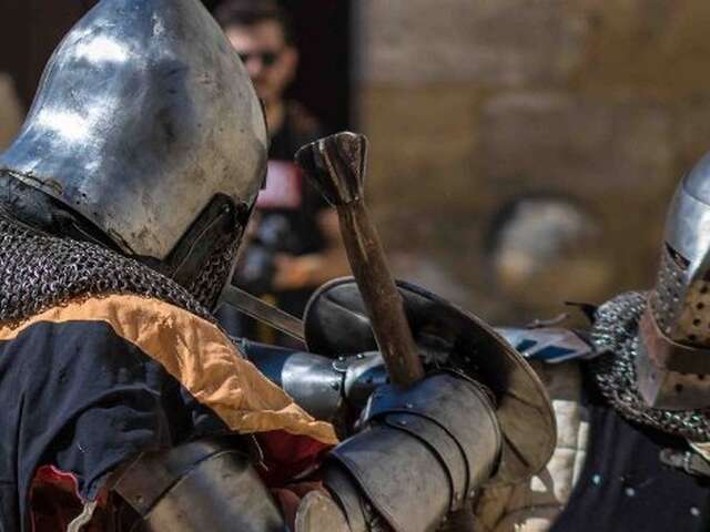 Reconstitution de l'attaque du château de Bourdeilles