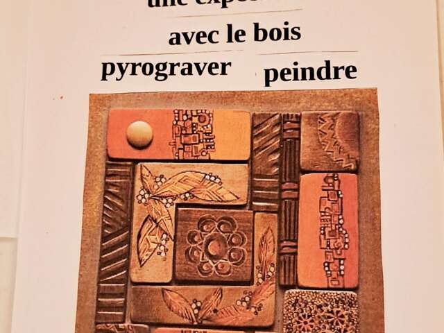 Exposition, bois pyrograver à la Mediathèque de Berrien.