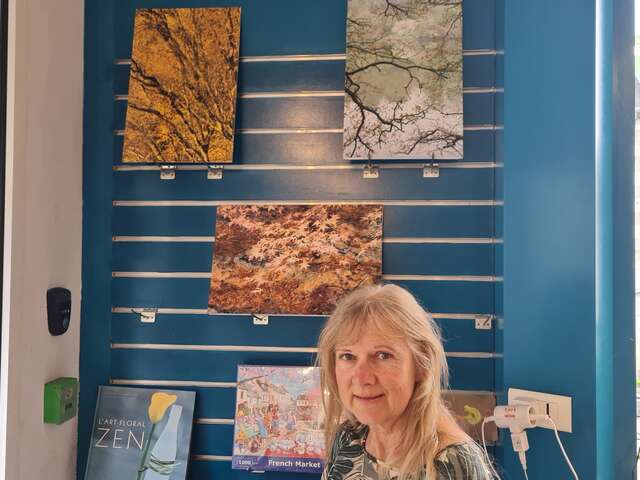 Exposition de Sylvie Cotelle au Café-Librairie Sur la Route à Huelgoat.