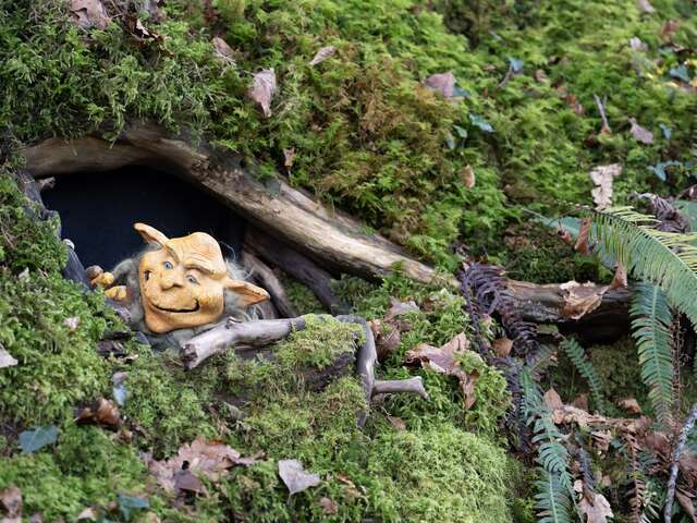 Le Carnaval des Lutins avec ADDES à Botmeur.
