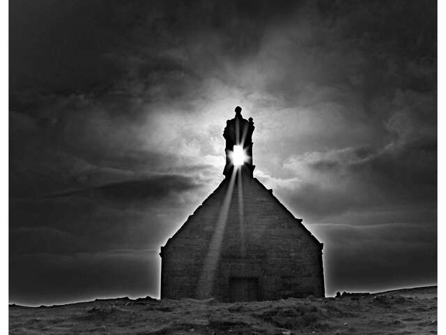 Expo-vente photos : Bernard Chapron à la Librairie-Café l'Autre Rive à Berrien.