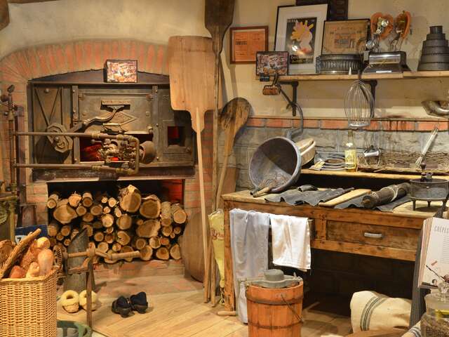 Biscuiterie Ménou et son musée des métiers d'autrefois