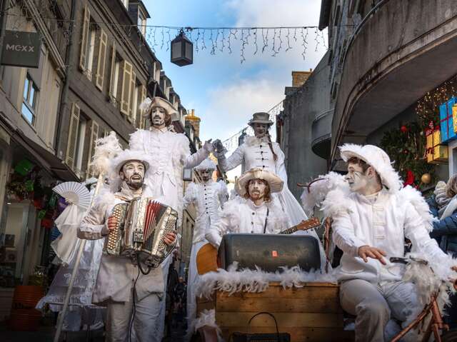 Déambulations et Animations Centre-Ville : Noël 2025