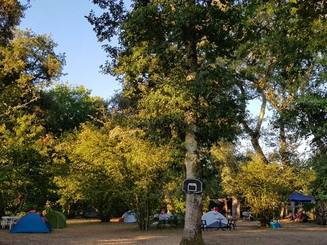 Camping Chez l'habitant - Aire Naturelle