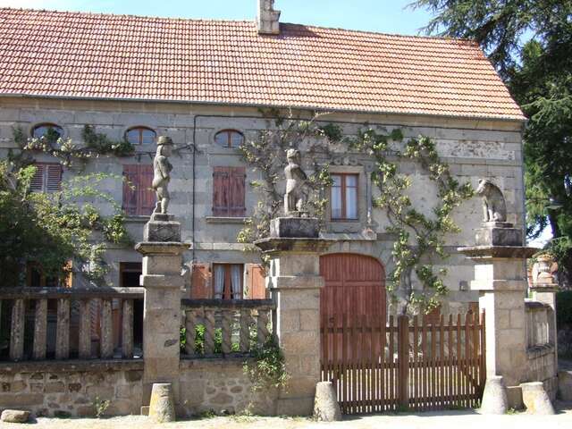 Village sculpté de Masgot