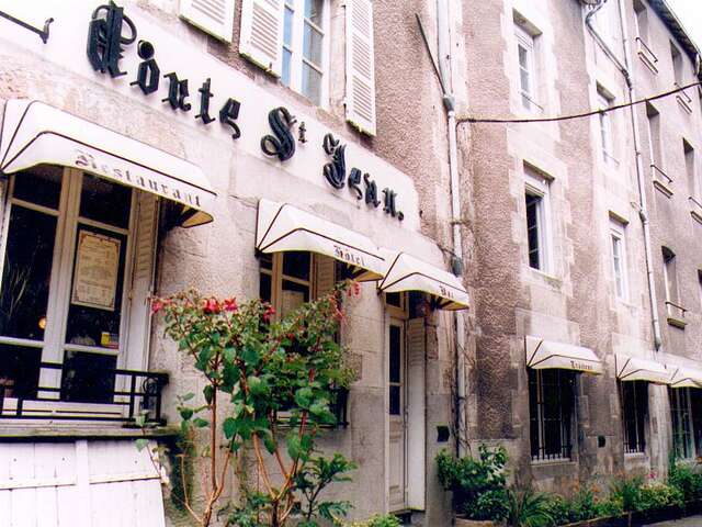 Hôtel Restaurant A la Porte Saint Jean