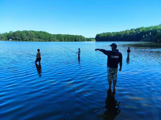 Séance d'initiation à la pêche pour les enfants - Lacustra