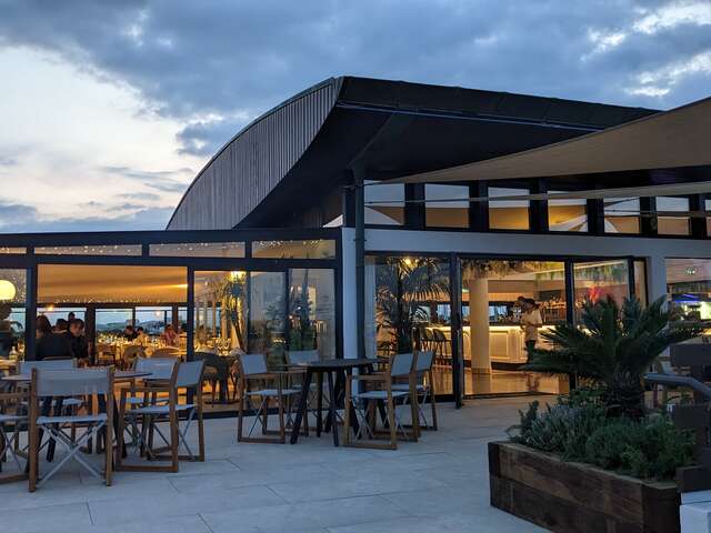 LE YACHT CLUB RESTAURAN