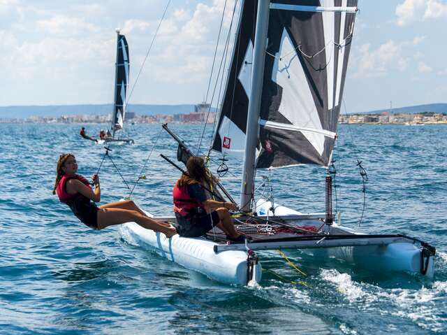 YACHT CLUB MAUGUIO CARNON
