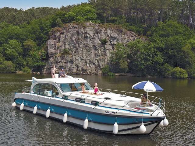 Nos Locations De Bateaux Sur Le Canal | Destination Brocéliande En Bretagne