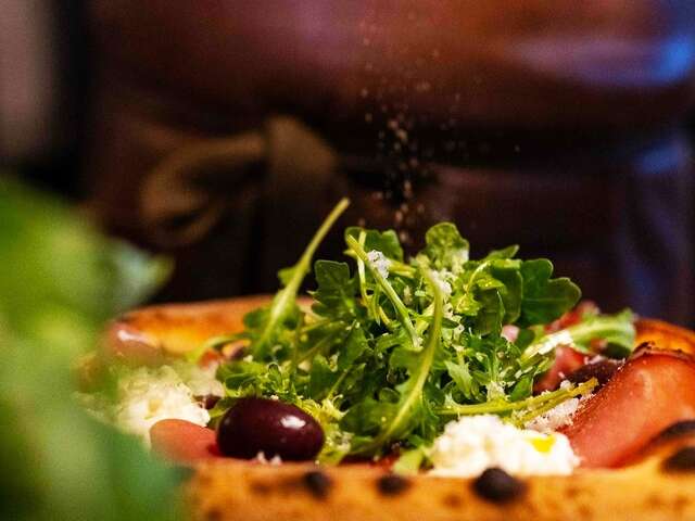 LE BISTROT MEDITERRANEE NAPO PIZZA